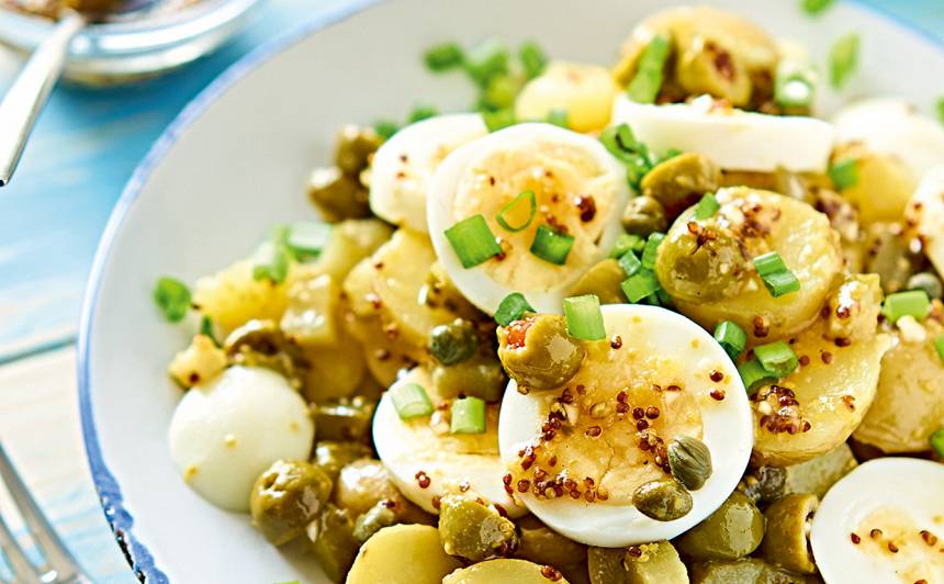 Kartupeļu salāti ar olām un sinepēm 