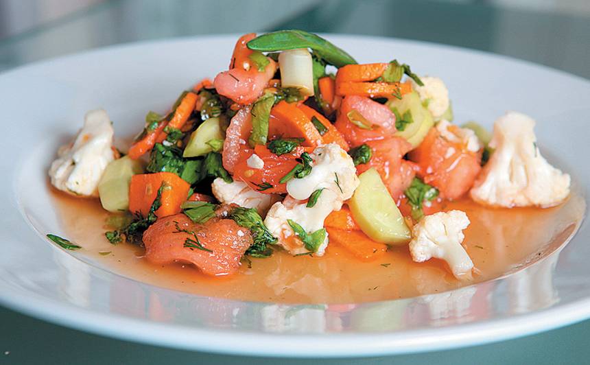 Mangolda un ziedkāpostu salāti recepte