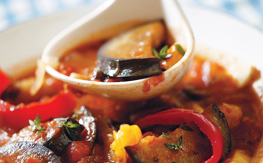 Biezā Vidusjūras dārzeņu zupa recepte