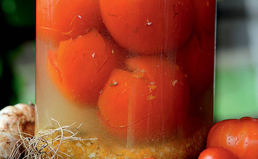 Pildīti tomāti marinādē 