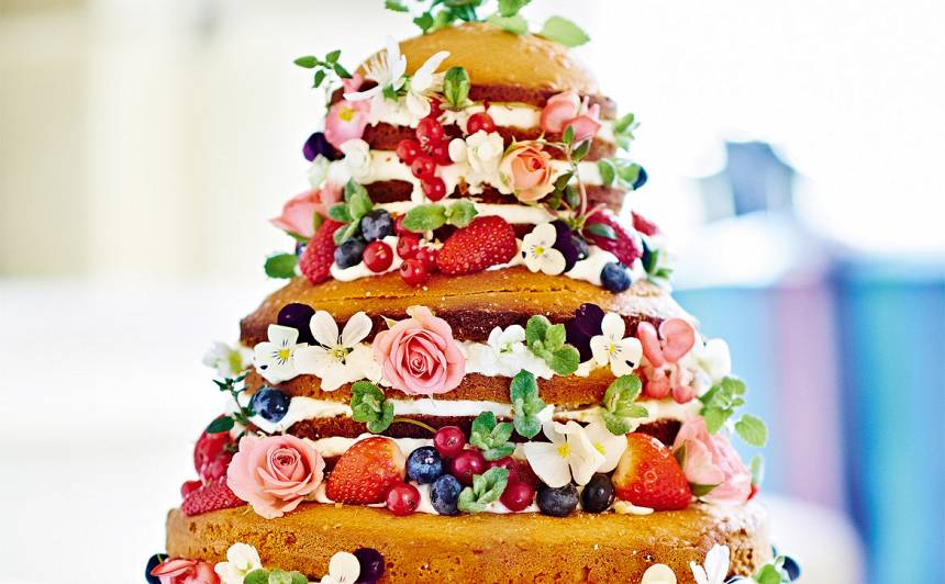 Vasaras kāzu torte