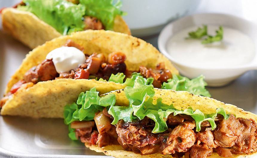 Meksikāņu tako ar vistas un sēņu pildījumu recepte