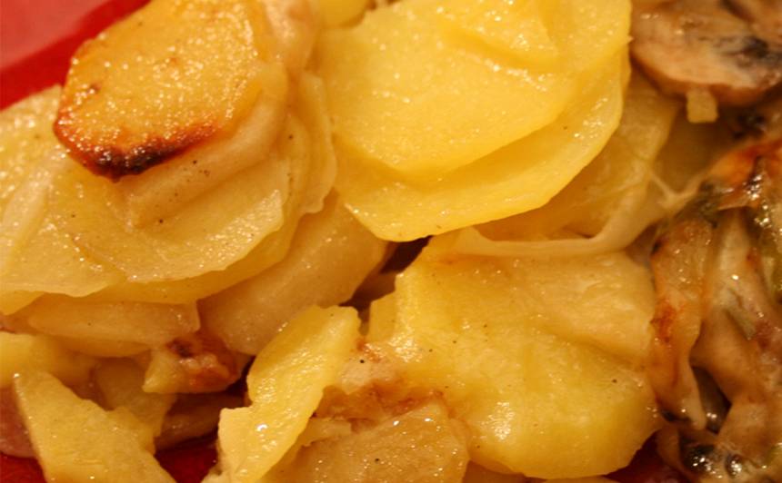 Kartupeļu un ābolu sacepums recepte