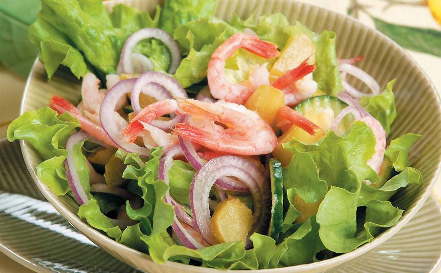 Salāti ar garnelēm un rabarberiem recepte