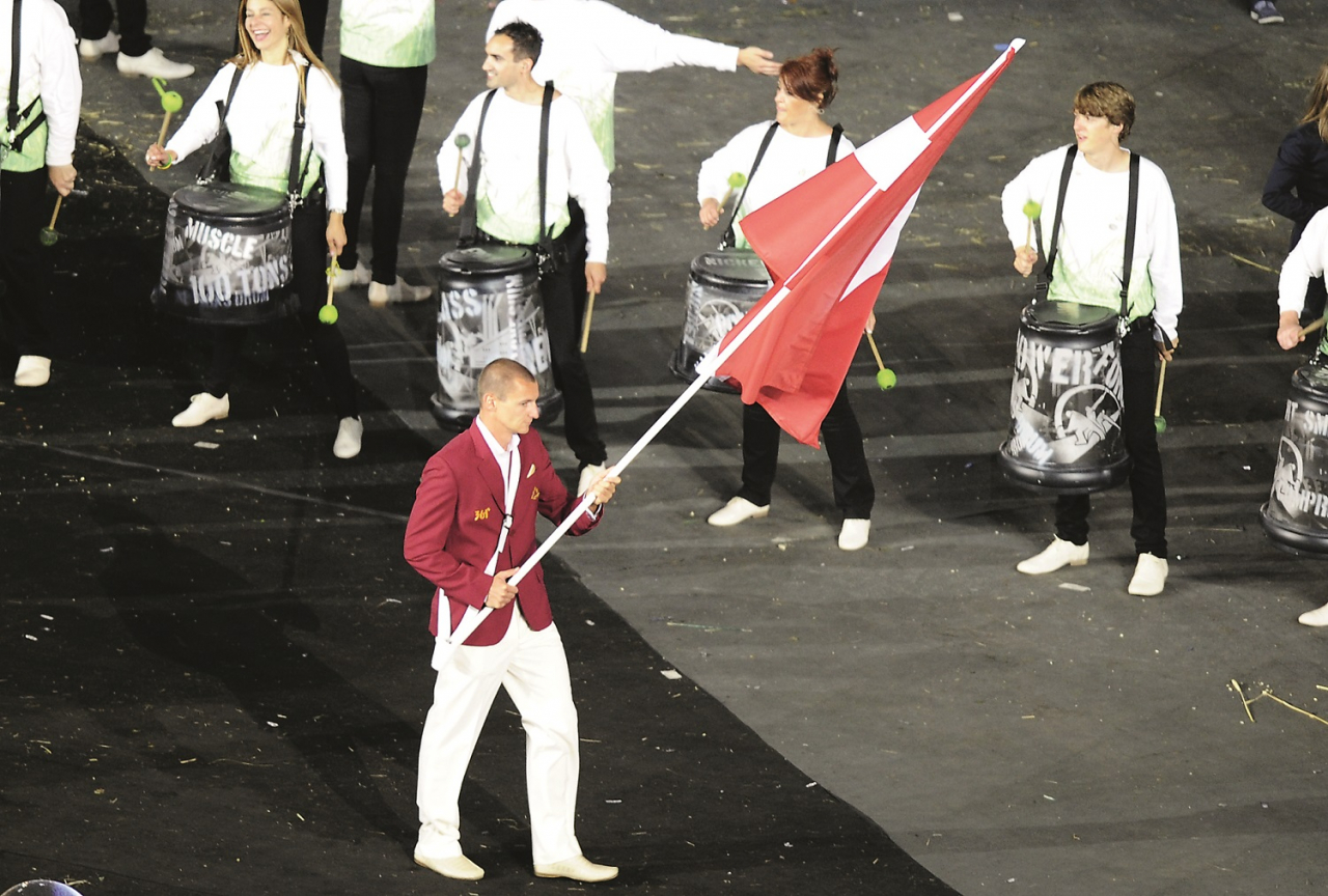Londoenas Olimpisko spēļu atklāšanā Mārtiņš nesa mūsu valsts karogu.
