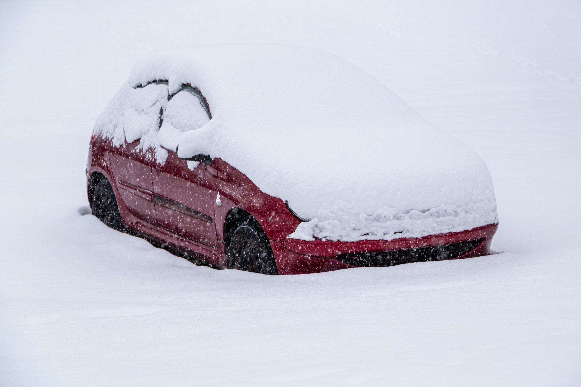 Kāds auto ir paslēpies zem sniega?