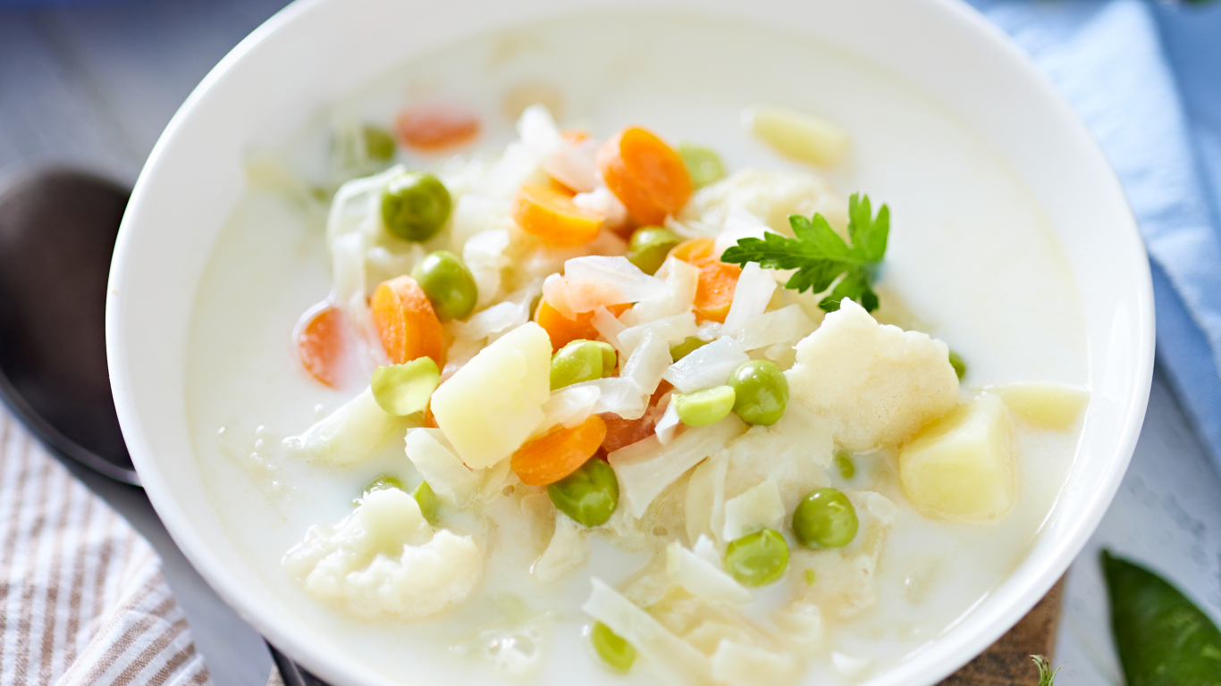 Piena dārzeņu zupa