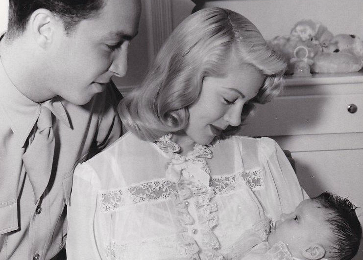 Lana Tēnere ar vīru Stīvenu Krienu un jaundzimušo meitiņu Šerilu.