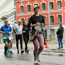 Skrienot savu pirmo pusmaratonu pērn Rīgā.